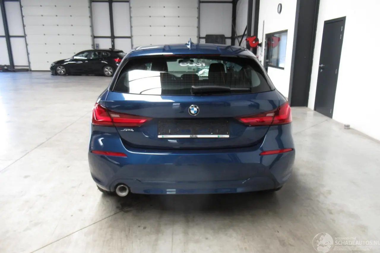 BMW 1-serie 2023 photo 4