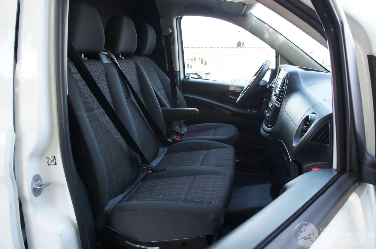 Mercedes Vito 2019 photo 11