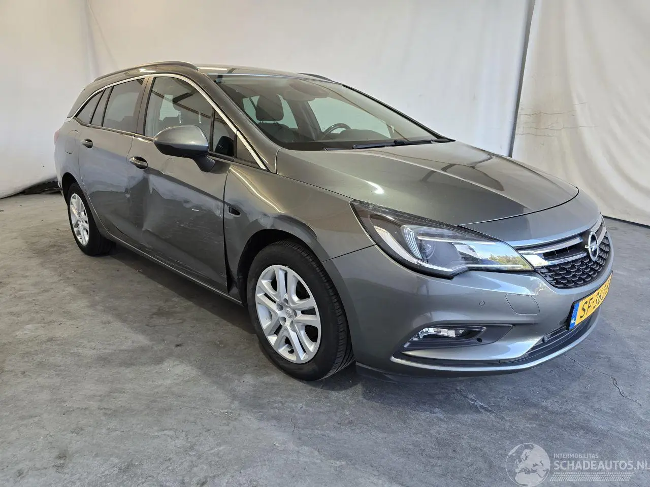 Opel Astra 2017 photo 1