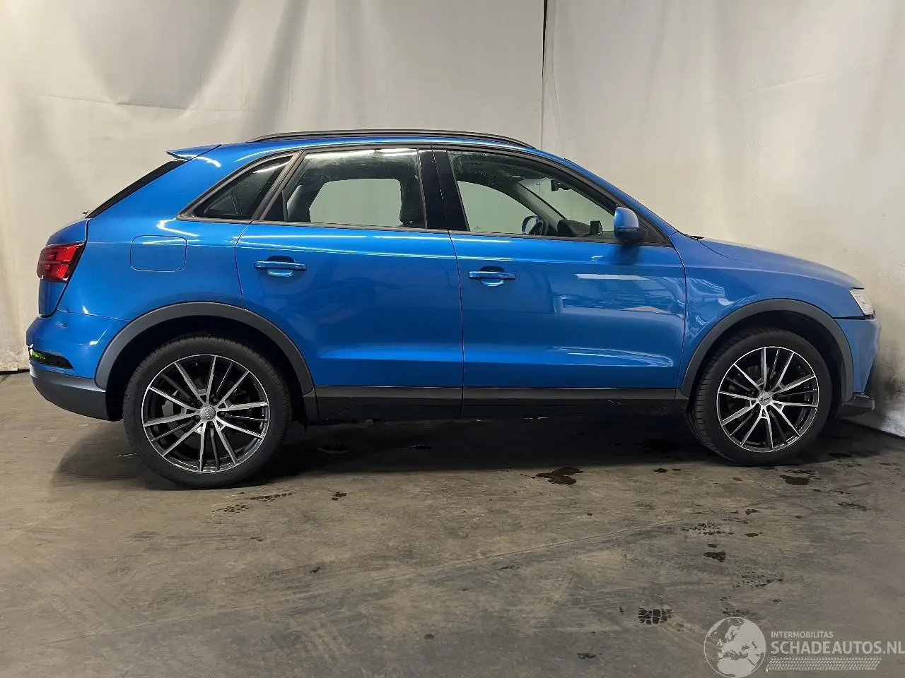 Audi Q3 2017 фото 7