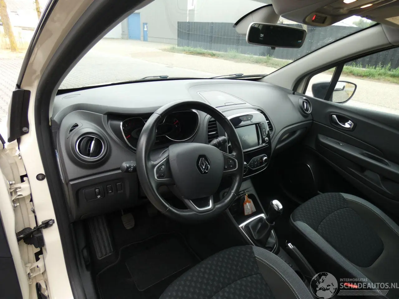 Renault Captur 2017 фото 10