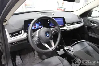 BMW iX1 2025 фото 18