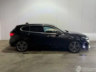 BMW 1-serie 2021 photo 2