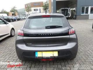 Peugeot 208 2022 photo 3