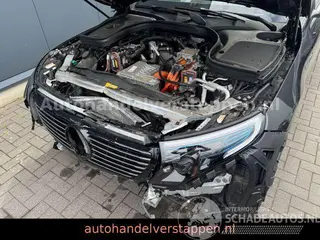 Mercedes EQC 2021 фото 8