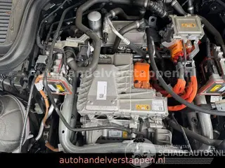 Mercedes EQC 2021 фото 10