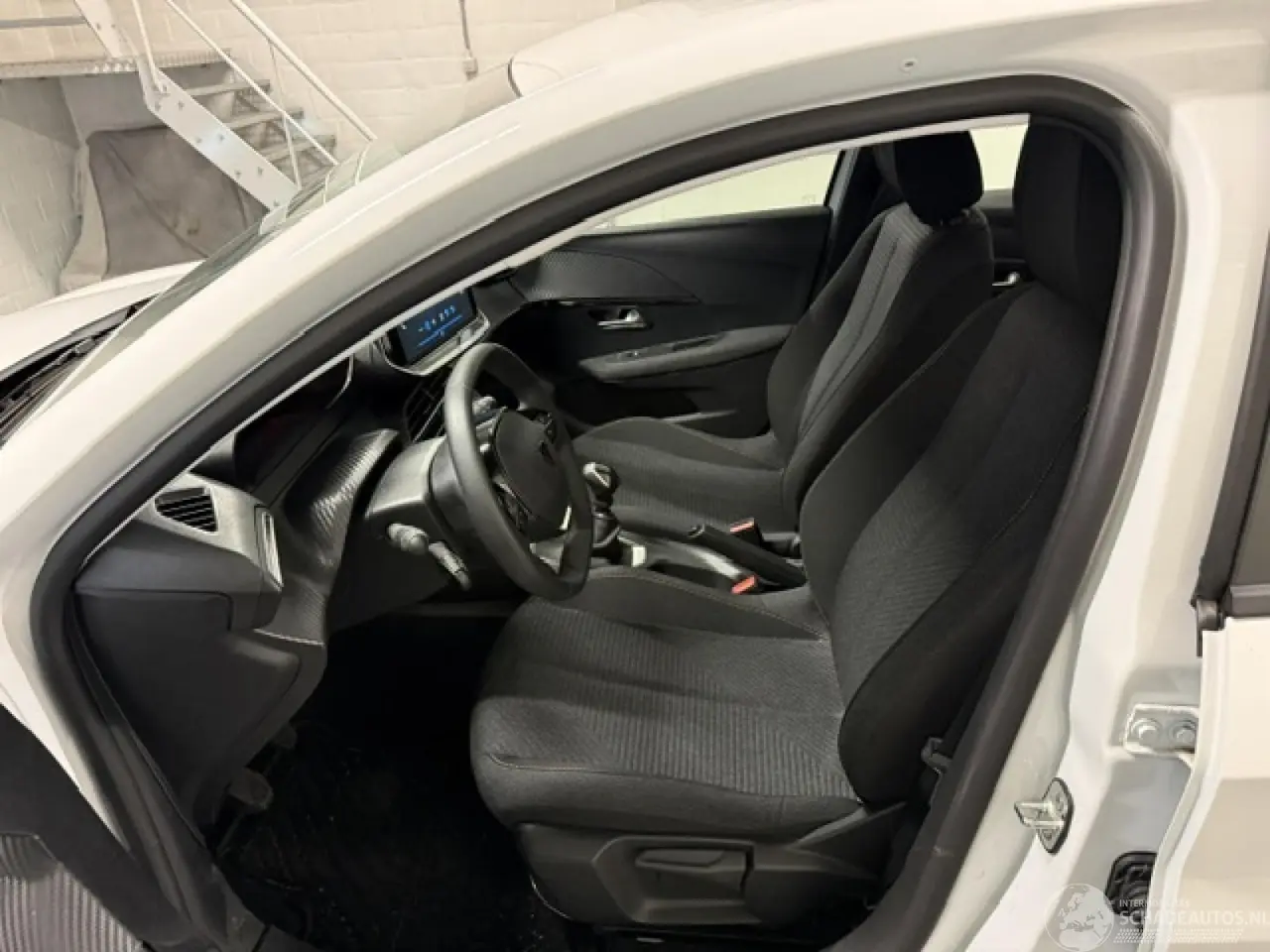 Peugeot 208 2024 photo 9