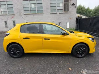 Peugeot 208 2020 photo 2