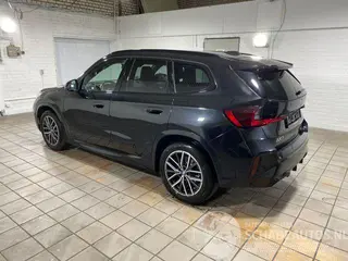 BMW iX1 2024 фото 2