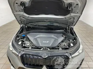 BMW iX1 2023 фото 21