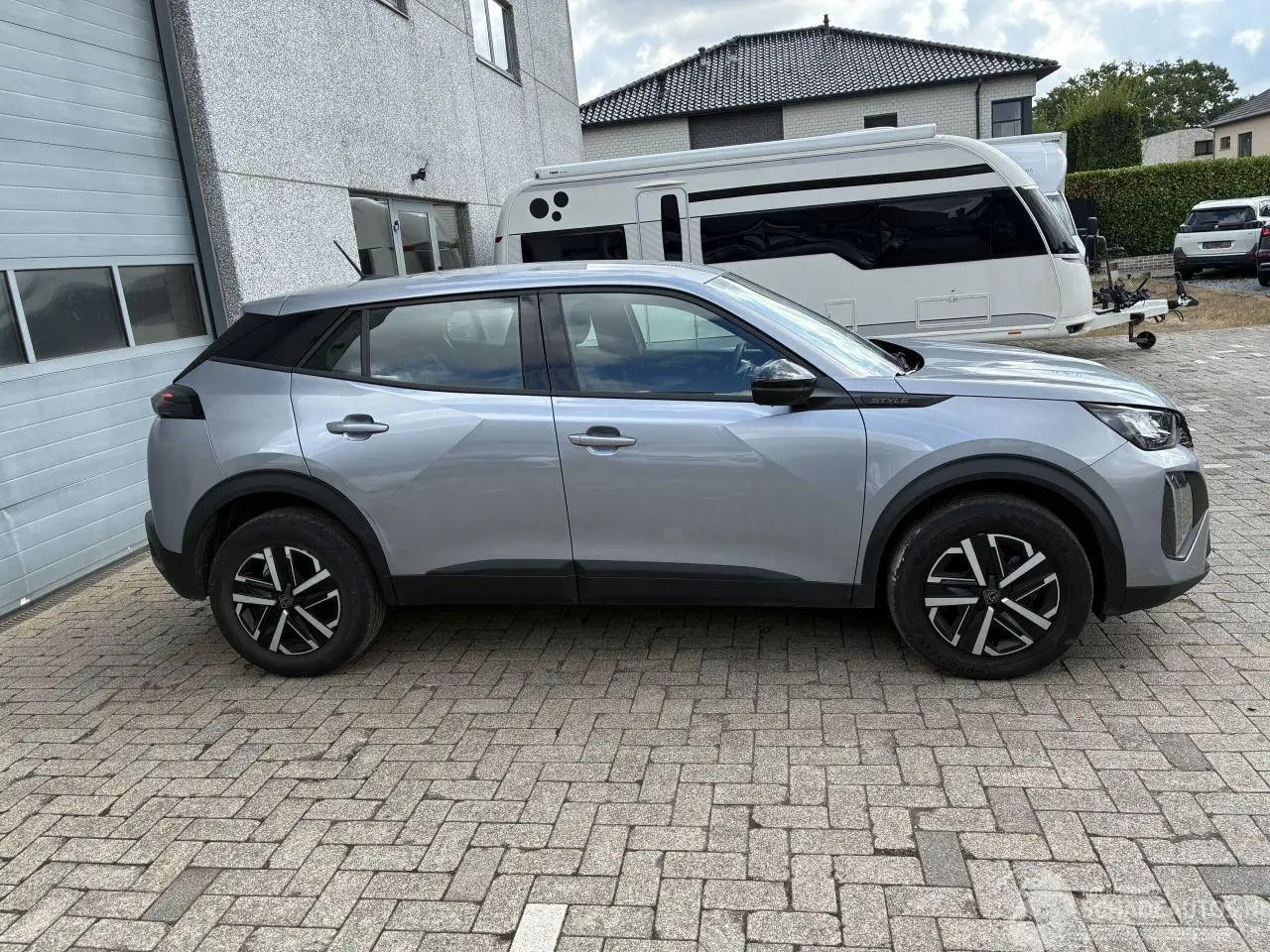 Peugeot 2008 2025 фото 9