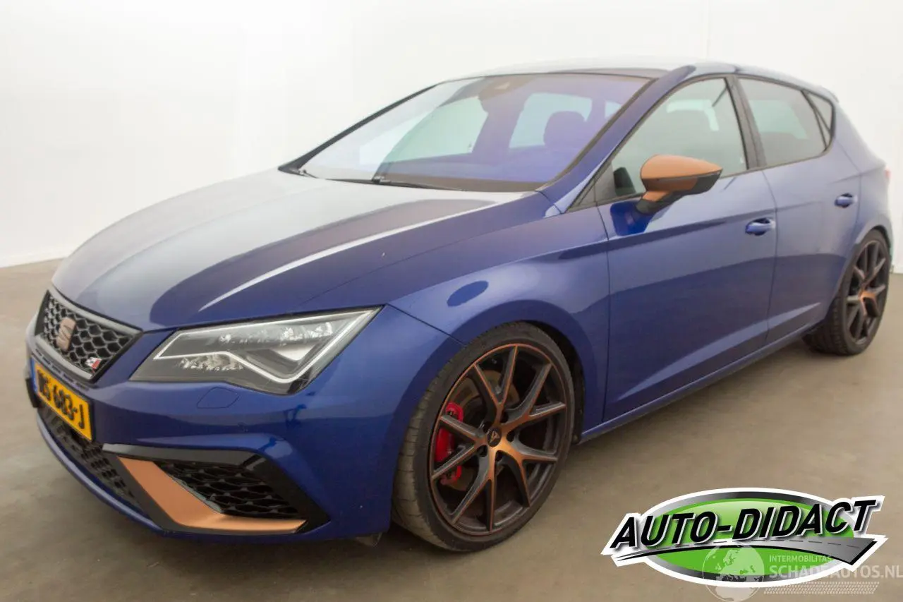 Seat Leon 2017 фото 1