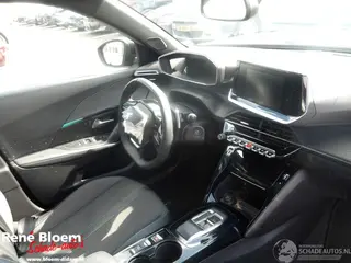 Peugeot 2008 2023 фото 12