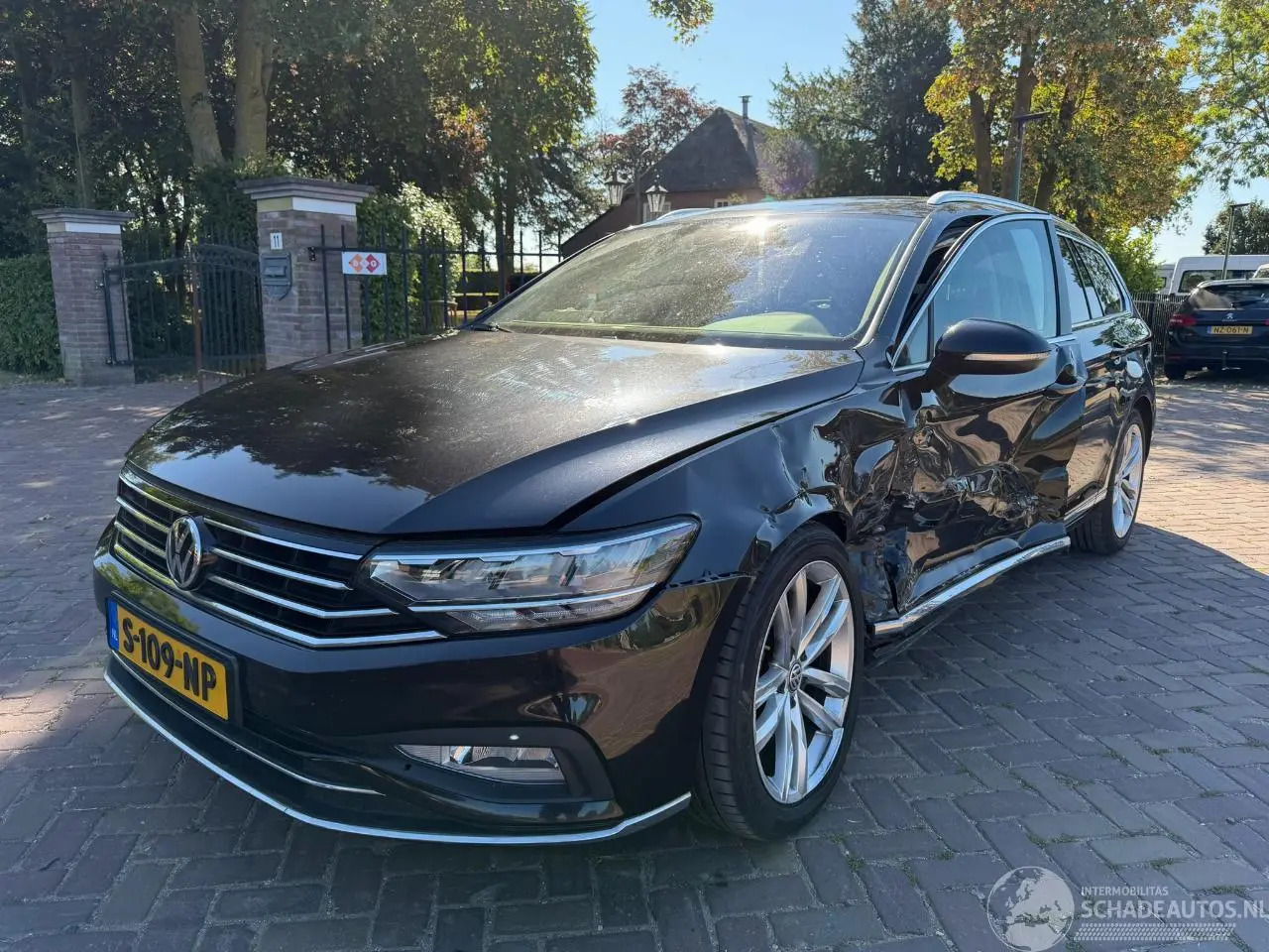 Volkswagen Passat 2020 foto 1