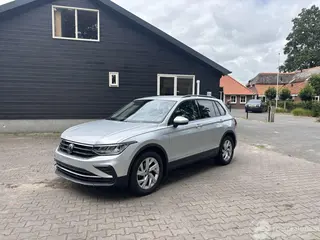 Volkswagen Tiguan 2024 фото 1