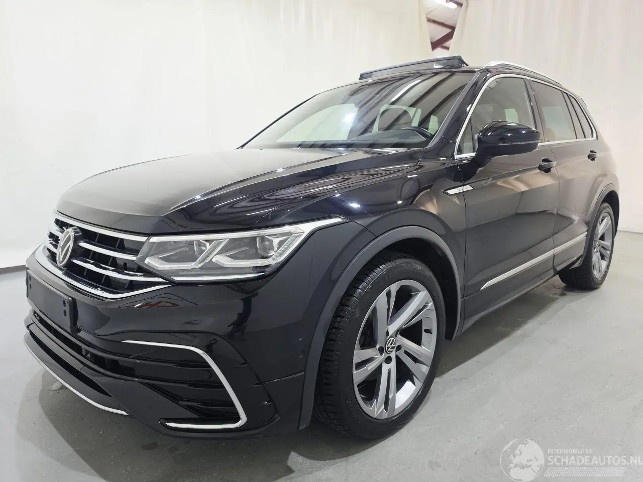 Volkswagen Tiguan 2021 фото 1