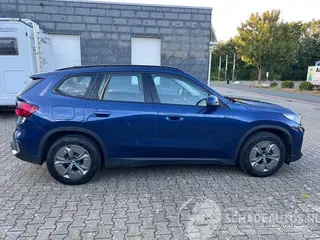 BMW iX1 2025 фото 3