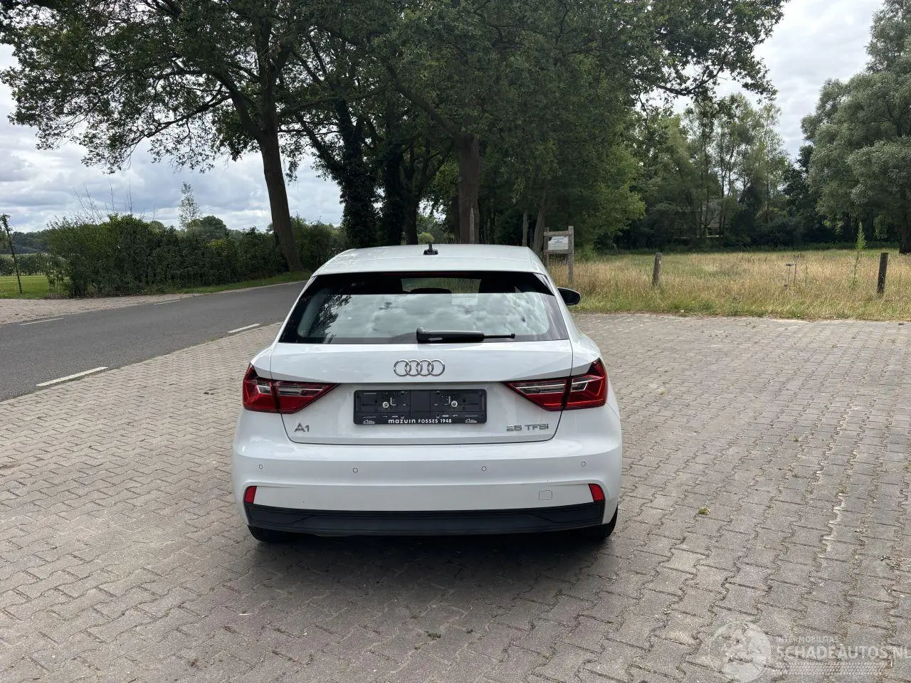 Audi A1 2023 фото 6