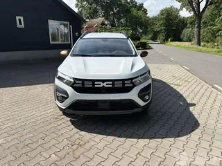 Dacia Jogger 2024 фото 8
