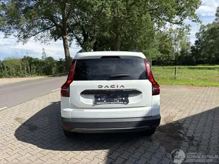 Dacia Jogger 2024 фото 7