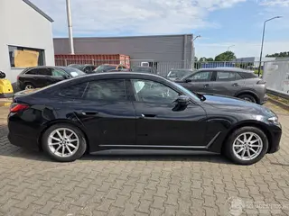BMW i4 2024 фото 4