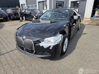 BMW i4 2024 фото 1