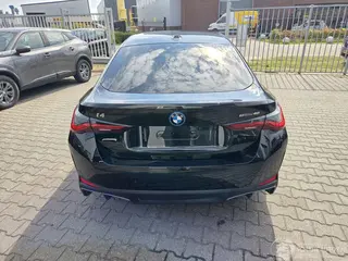 BMW i4 2024 фото 6
