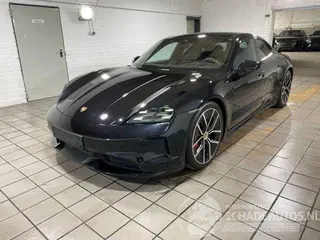 Porsche Taycan 2025 фото 6