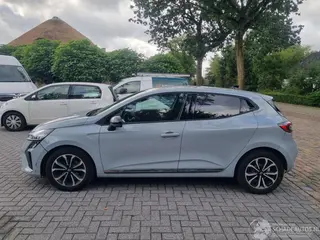 Renault Clio 2025 фото 6