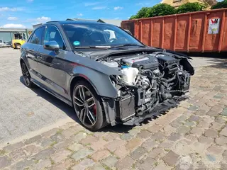 Audi S3 2017 фото 8