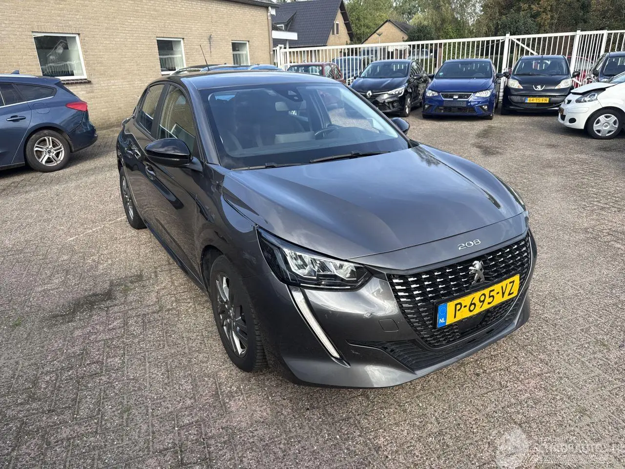 Peugeot 208 2022 photo 1