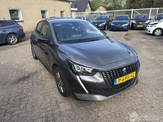 Peugeot 208 2022 photo 1