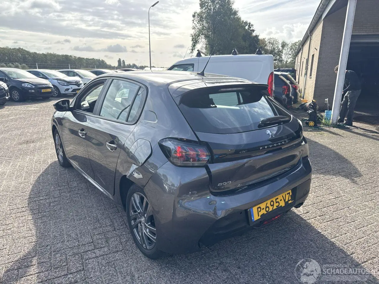 Peugeot 208 2022 photo 9