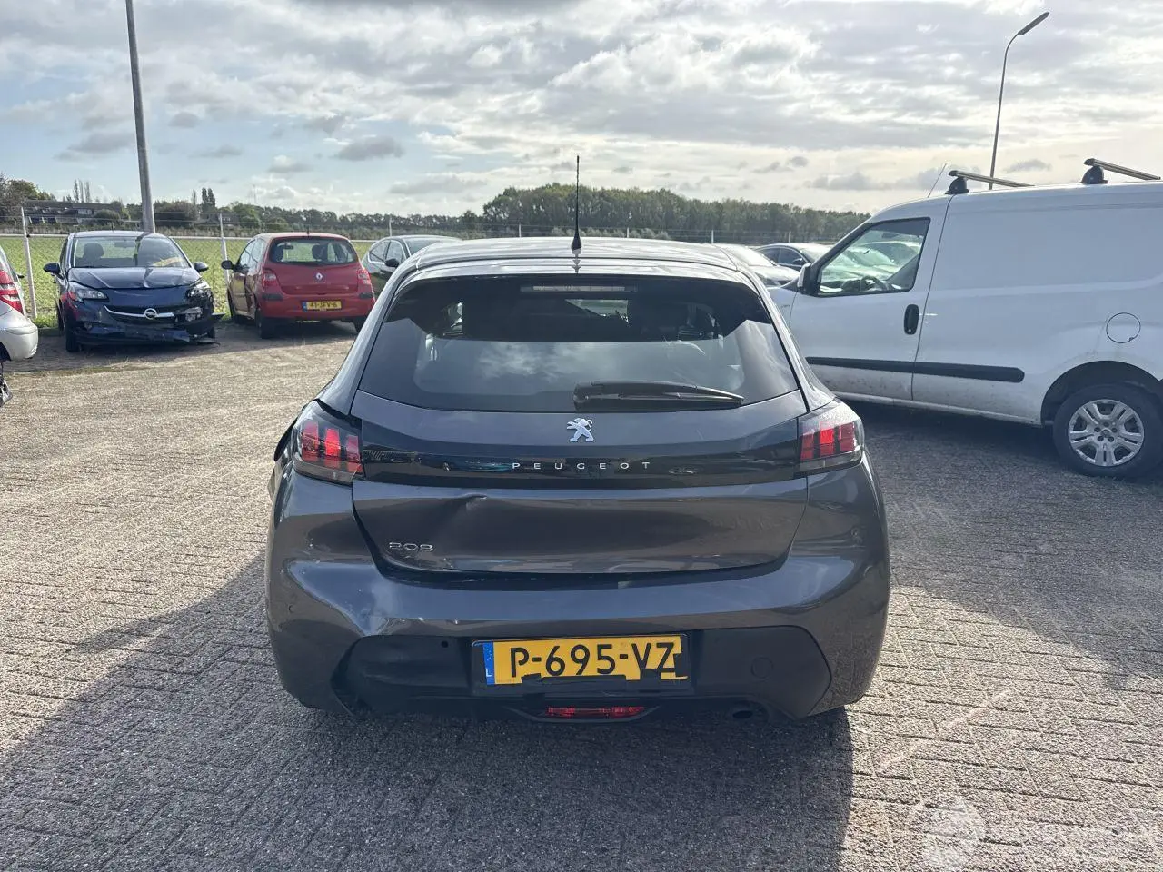 Peugeot 208 2022 photo 6