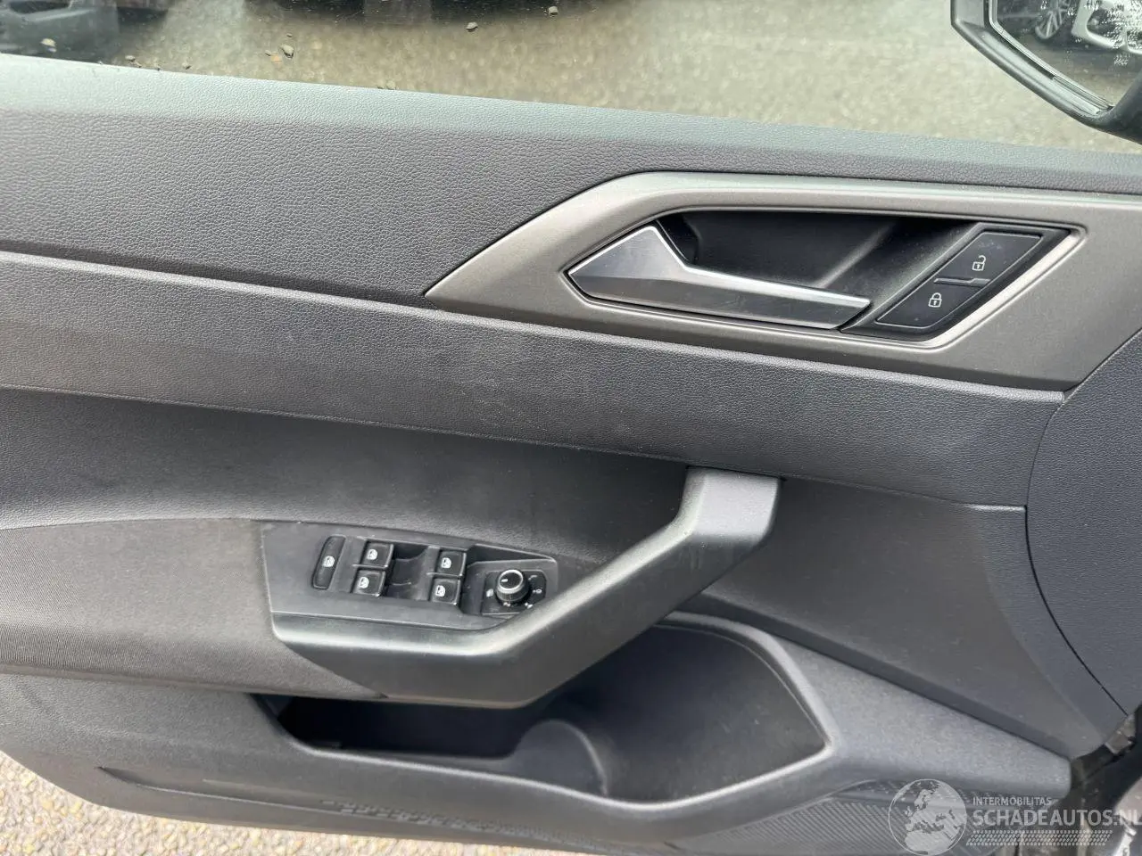 Volkswagen Polo 2018 photo 12