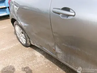 Suzuki Swift 2017 фото 10