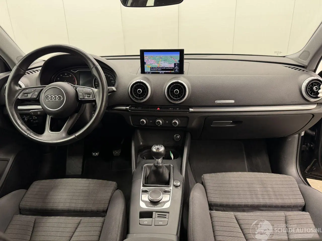 Audi A3 2018 фото 11