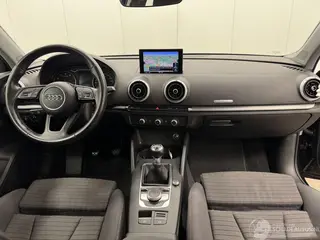 Audi A3 2018 фото 11