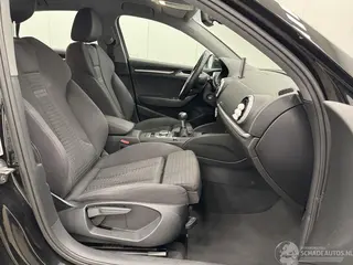Audi A3 2018 фото 9