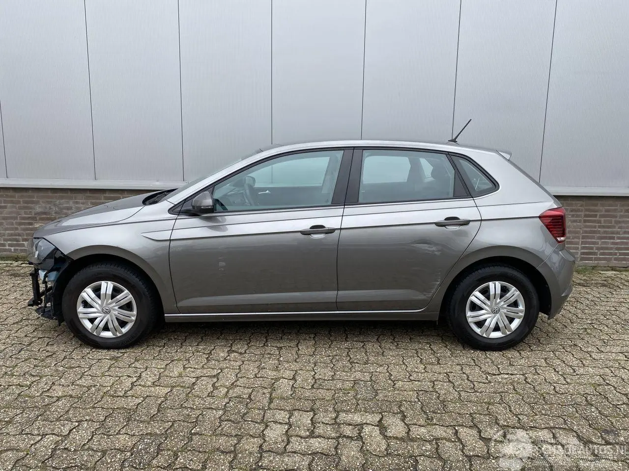 Volkswagen Polo 2017 photo 2
