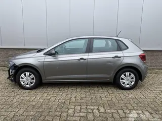 Volkswagen Polo 2017 photo 2
