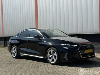 Audi A3 2023 фото 2