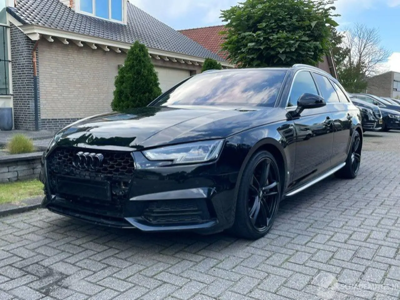 Audi A4 Avant 2018 photo 1