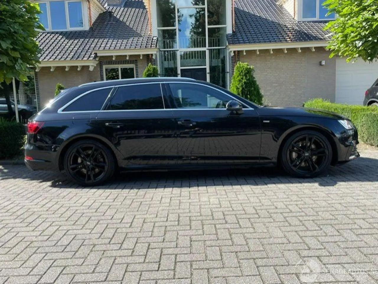 Audi A4 Avant 2018 photo 5