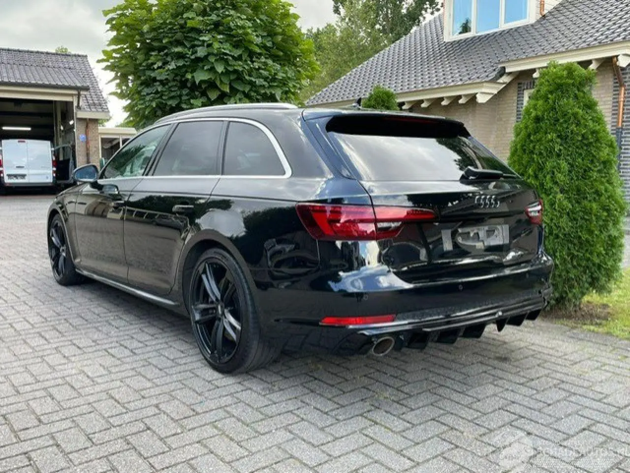 Audi A4 Avant 2018 photo 3