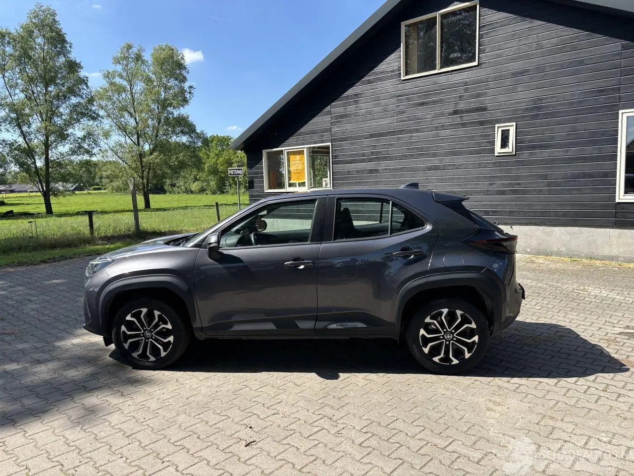 Toyota Yaris Cross 2023 photo 6