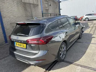 Ford Focus 2022 photo 3