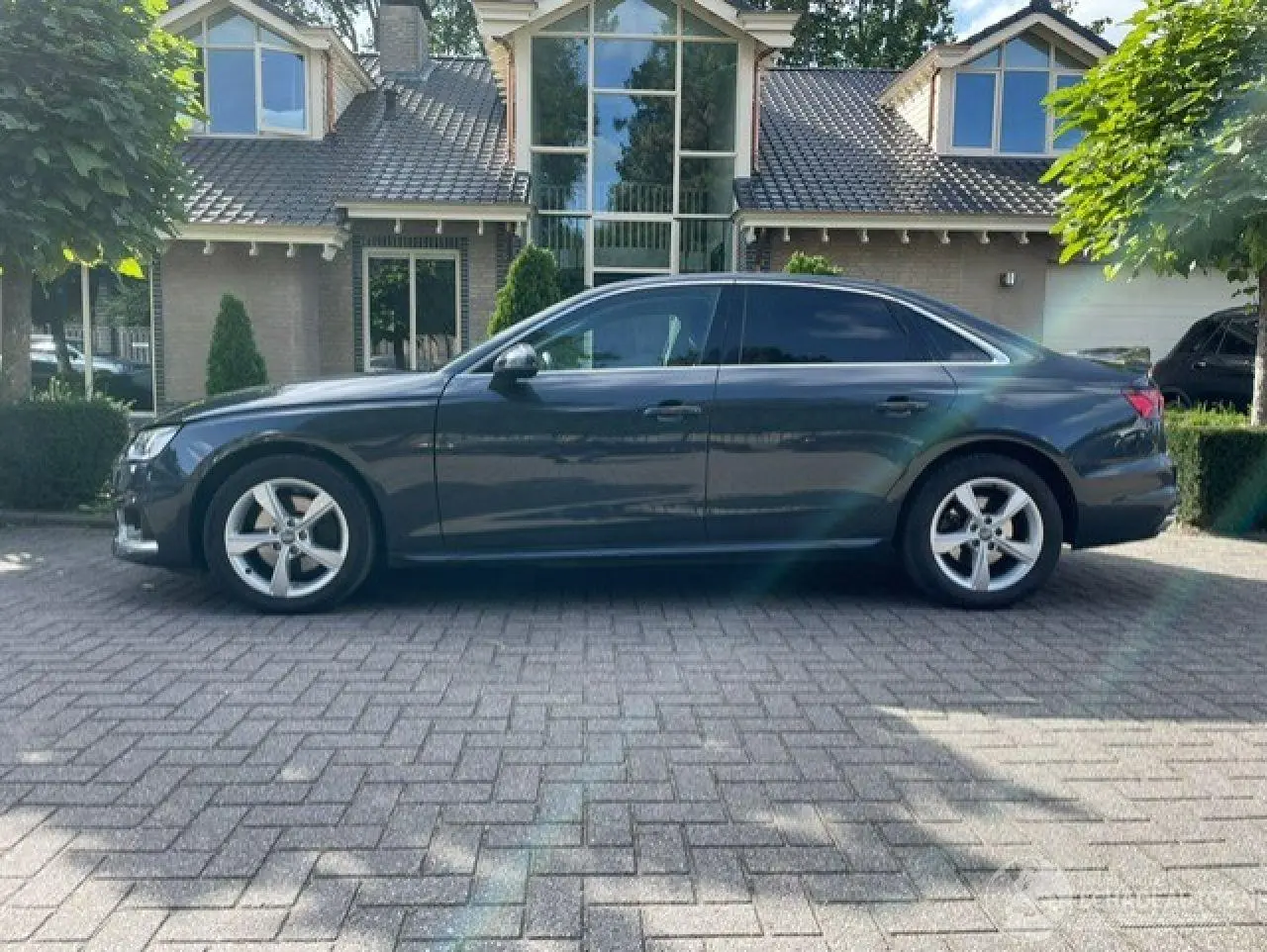 Audi A4 2020 foto 2