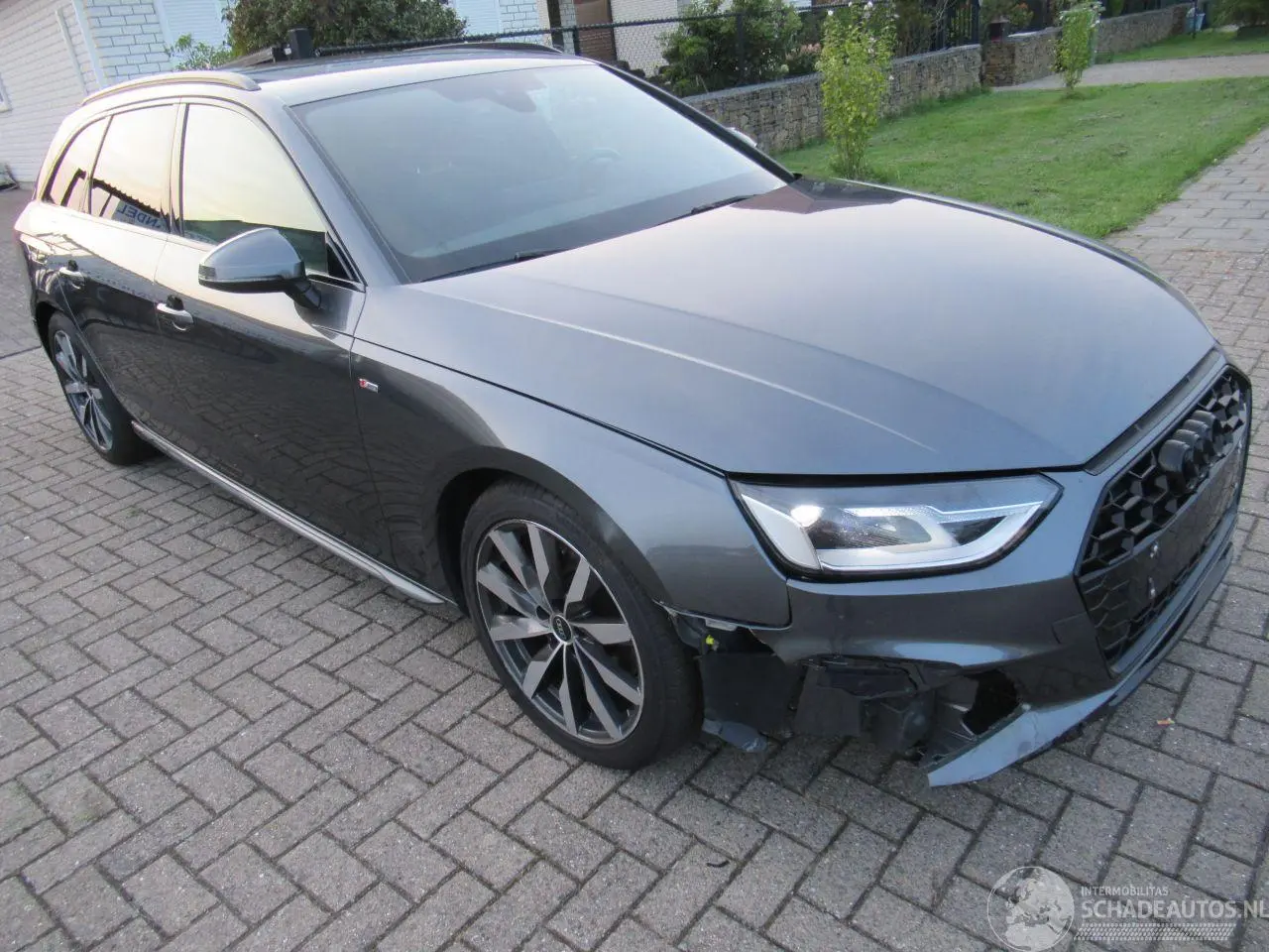 Audi A4 Avant 2024 photo 6