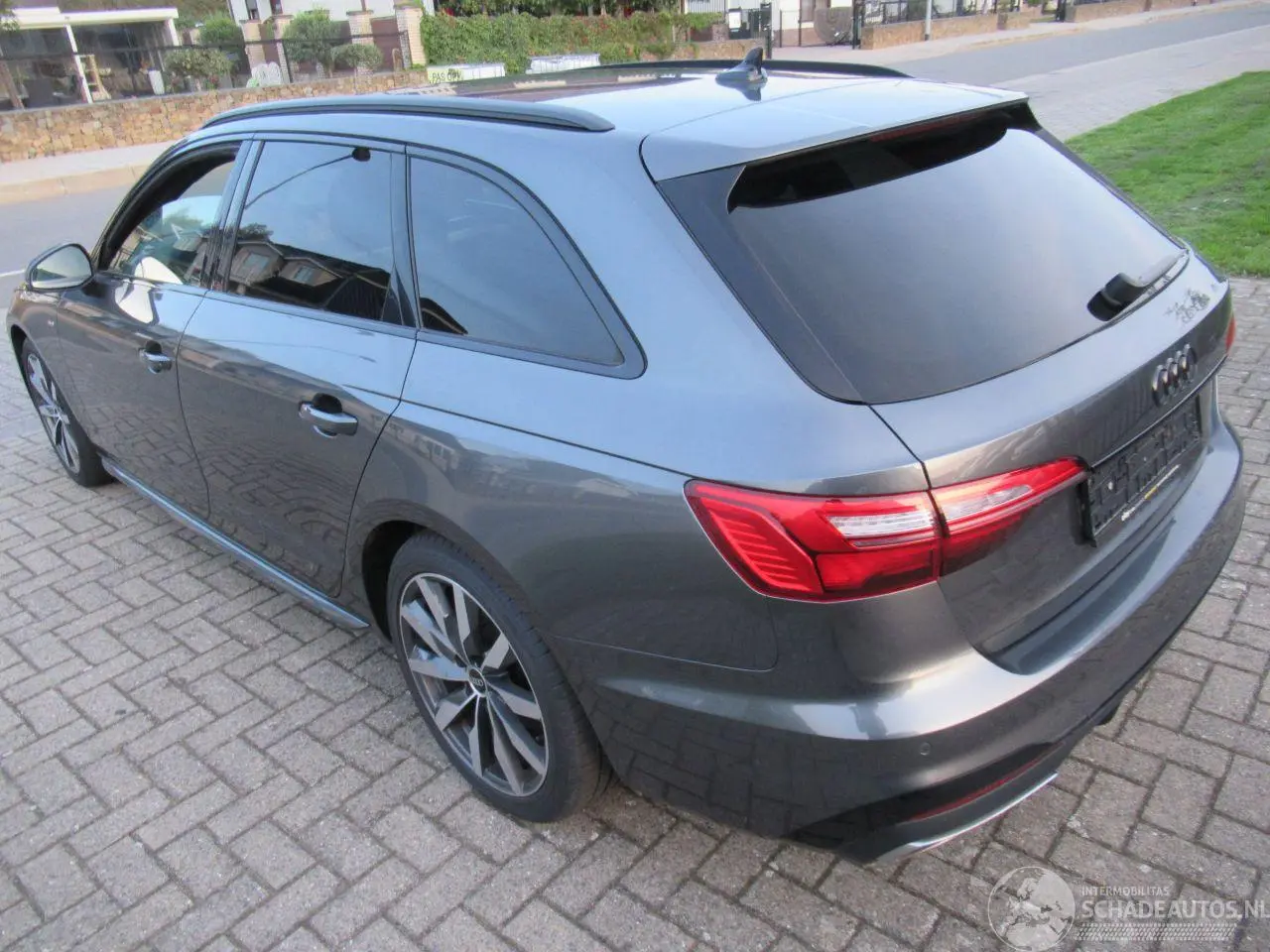 Audi A4 Avant 2024 photo 11